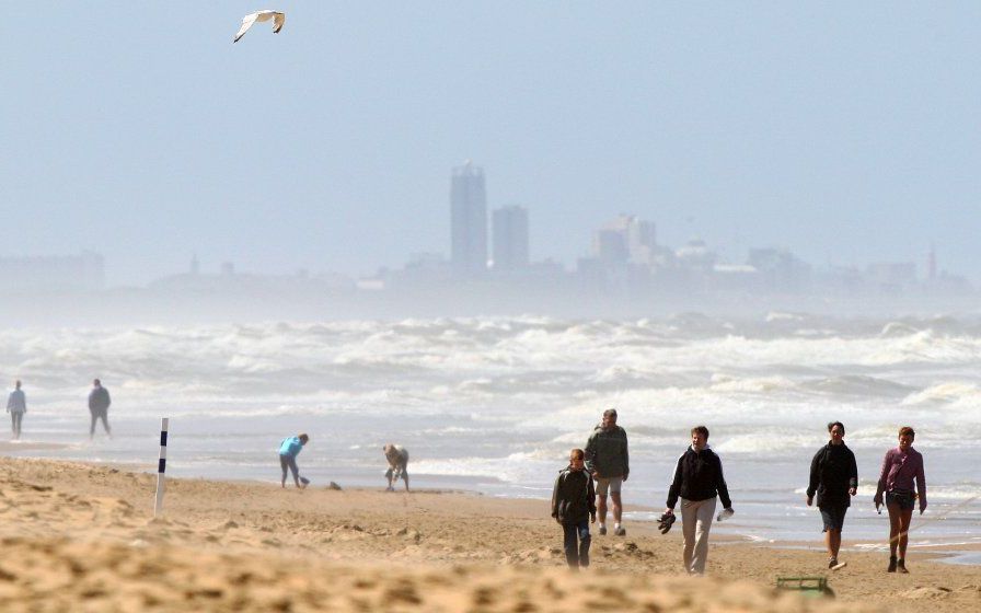 De gemeente Katwijk krijgt een bijzondere ´dijk in duin´ ter versterking van de kustlijn.  Foto ANP