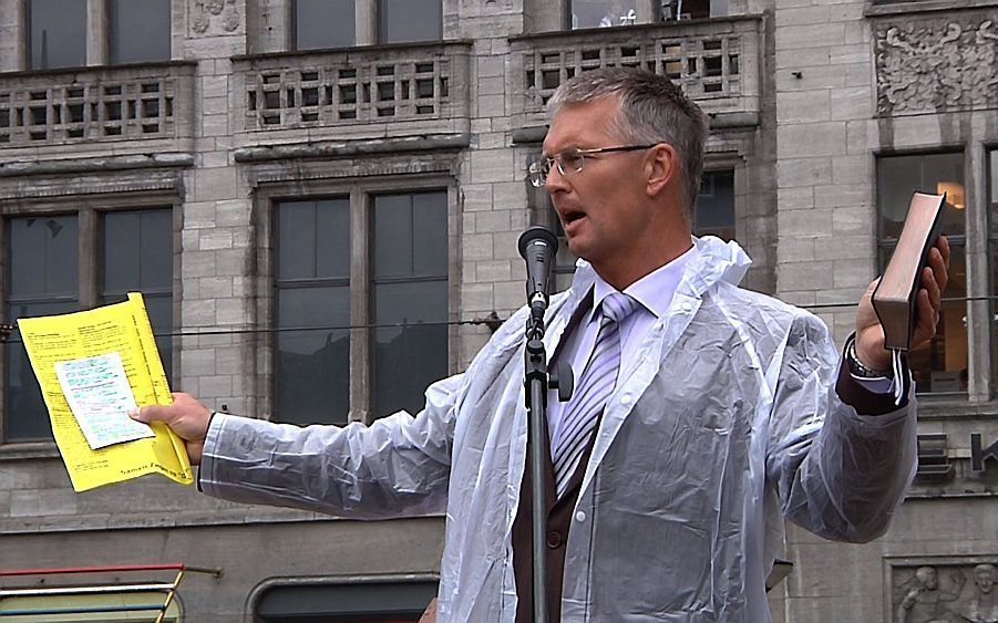 Evangelist Johan Krijgsman van de evangelisatiepost van de Gereformeerde Gemeenten in Amsterdam. Foto RD