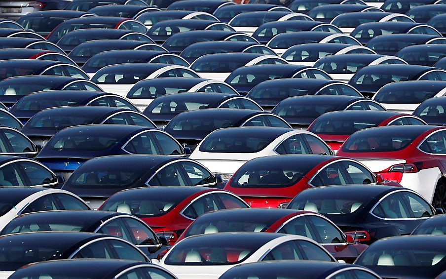 Nieuwe geproduceerde Tesla's in Southampton. beeld AFP, Adrian Dennis