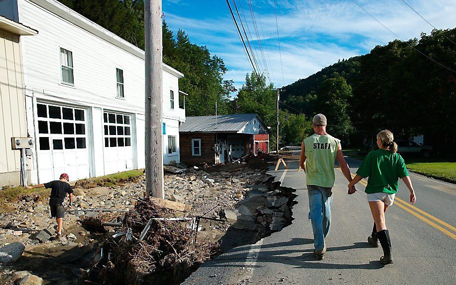 Stuk weggeslagen weg in Jacksonville, Vermont, na orkaan Irene. Foto EPA