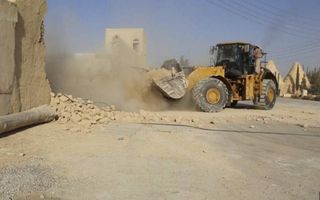 Aanhangers van IS gingen in augustus het vijfde-eeuwse Mar Elian-klooster in Syrië met bulldozers te lijf. beeld IS/Wilajat Dimashq