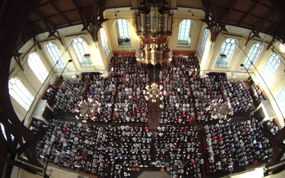 Mannenzang in de Nieuwe Kerk in Katwijk aan Zee. Beeld Stichting Mannenzang Katwijk