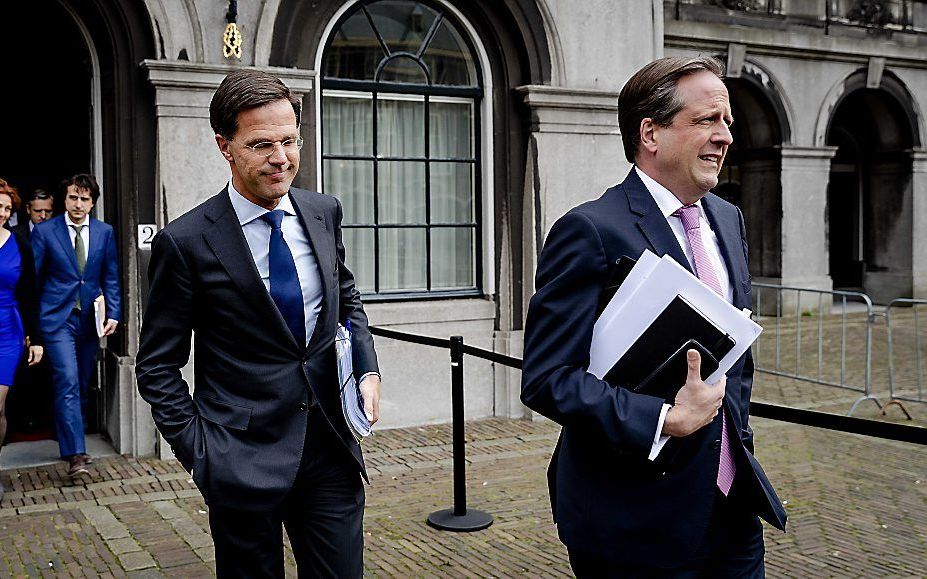 De onderhandelaars Rutte en Pechtold, beeld ANP, Robin van Lonkhuijsen.