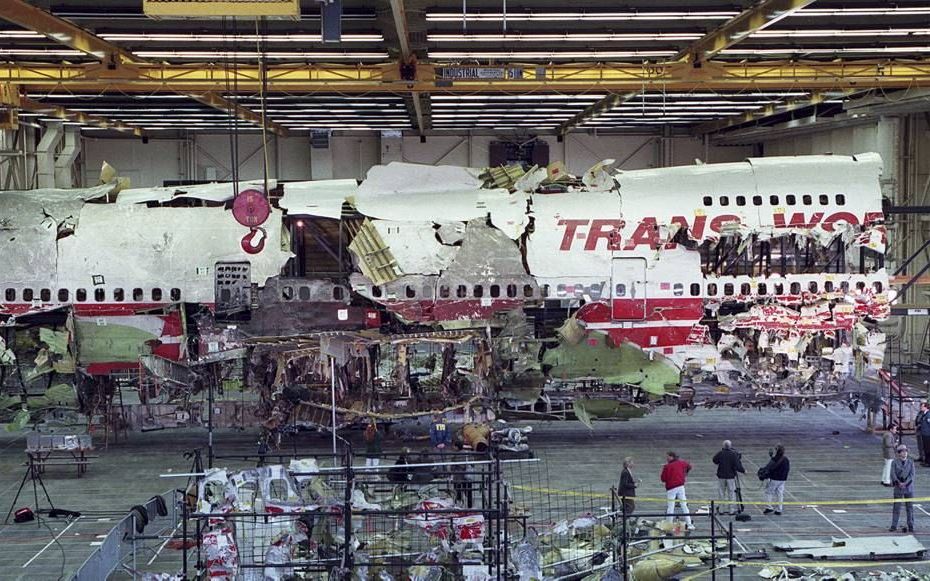 Reconstructies van vliegtuigwrakken na een crash zijn uitzonderlijk in de luchtvaart. In 1996 is een Boeing 747 van TWA na een ontploffing bij New York opnieuw in elkaar gezet. beeld AP