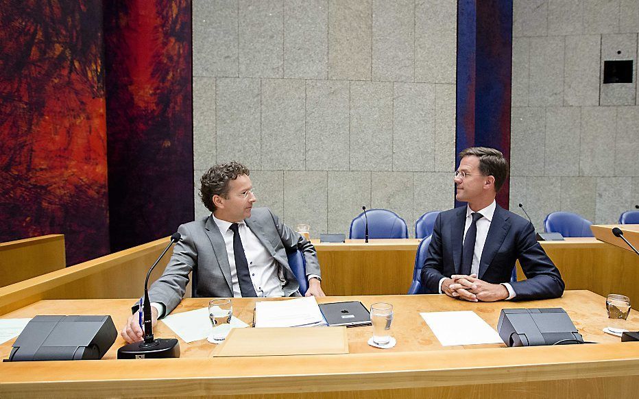 Minister Dijsselbloem (L) en premier Rutte. beeld ANP