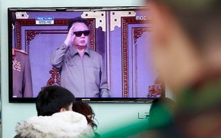 Beeld van de overleden leider van Noord-Korea, Kim Jong-Il. Foto EPA