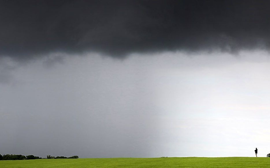 Zon en stortbuien wisselen elkaar deze week af. Foto: Wremen in Noord-Duitsland. beeld EPA