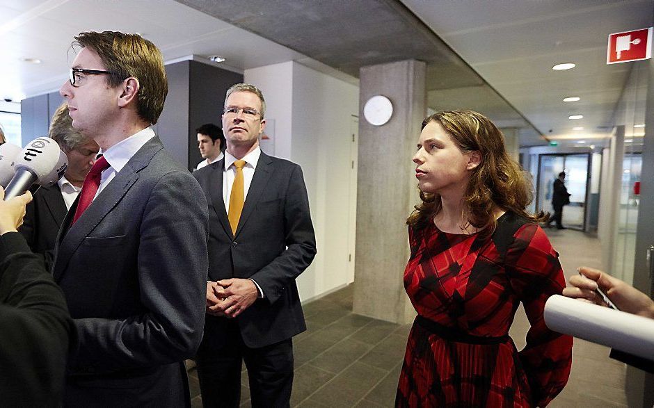 (VLNR) Kamerleden Steven van Weyenberg (D66), Elbert Dijkgraaf (SGP) en Carola Schouten (ChristenUnie) na afronding van het pensioenoverleg. Foto ANP