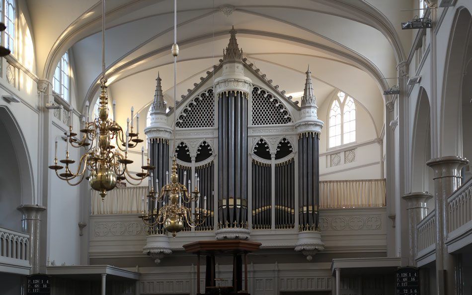 Het Bätzorgel in de Oude Kerk in Zeist. beeld Wikimedia