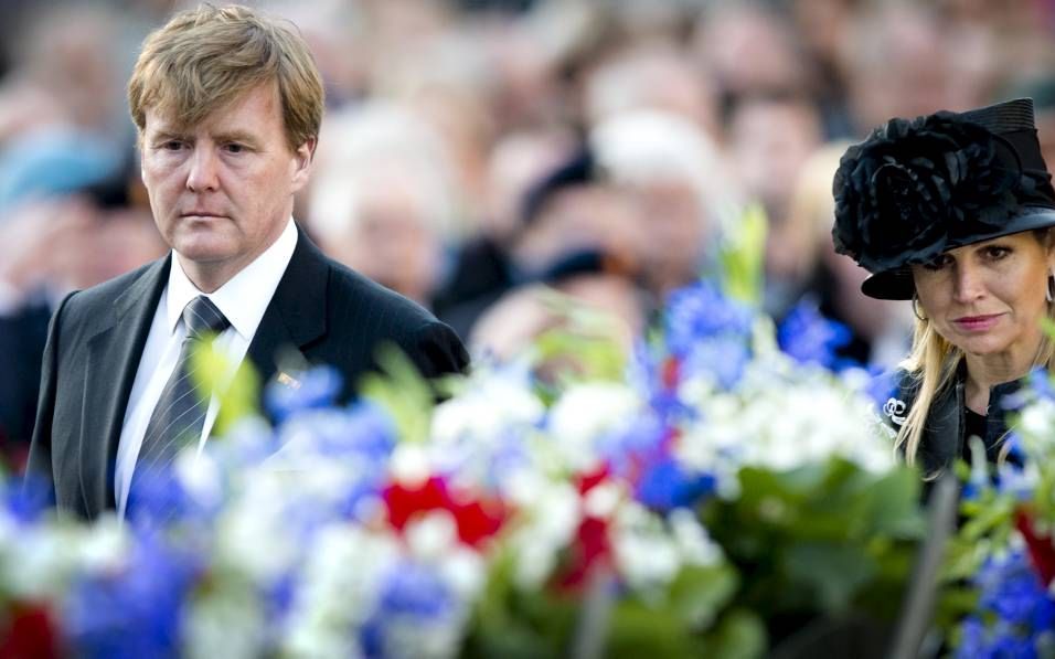 Dodenherdenking op de Dam, vier dagen na de inhuldiging. beeld ANP