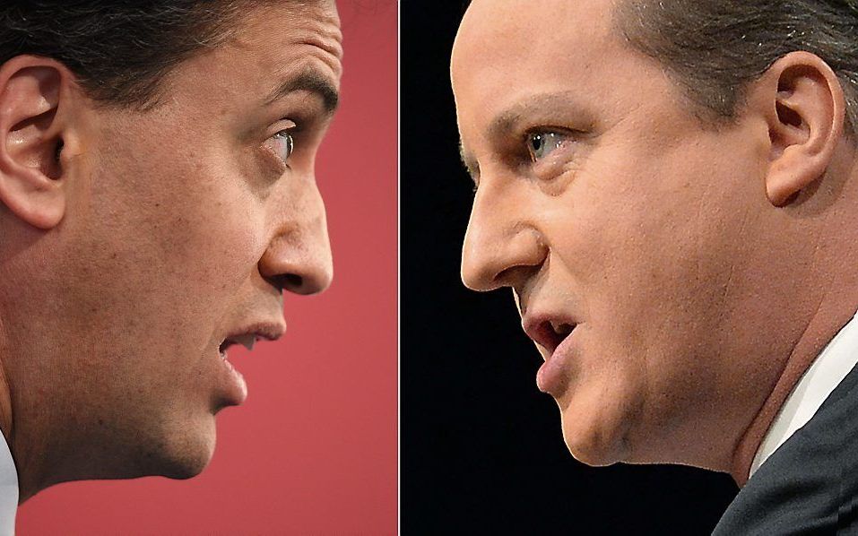 Miliband (l.) en Cameron. Beeld AFP