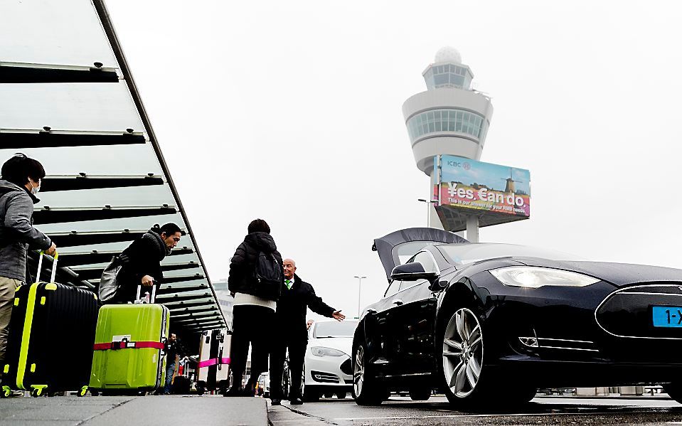 Een taxi op Schiphol. beeld ANP