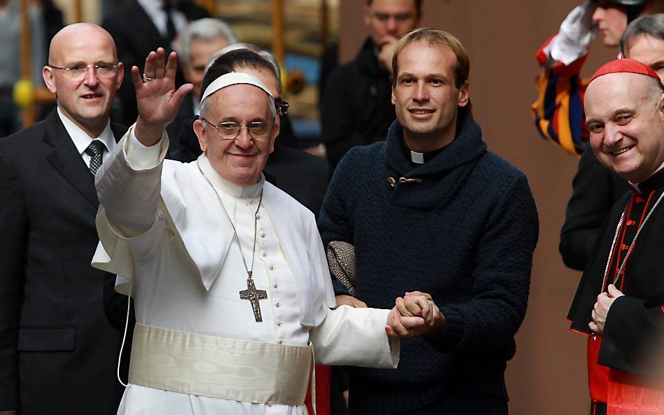 Paus Franciscus wordt dinsdagmorgen vanaf kwart over negen tijdens een mis officieel geïnstalleerd als paus. De plechtigheid is te volgen op RD.nl. Foto EPA