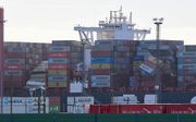 Omgevallen containers aan boord van de MSC Zoe. beeld AFP