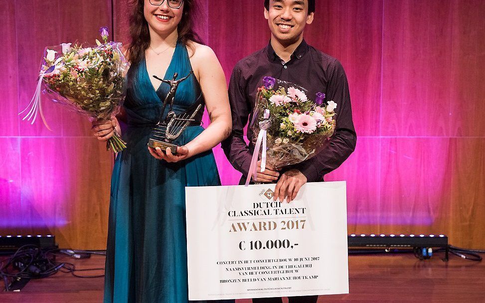 Het duo Shin Sihan en Anne Brackman (l.). beeld Anna van Kooij