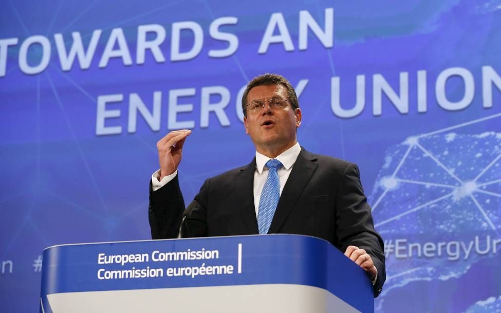 Eurocommissaris Maros Sefcovic maakt een ”Energy Union Tour” door EU-lidstaten om steun te werven voor de op te richten energie-unie. beeld EPA