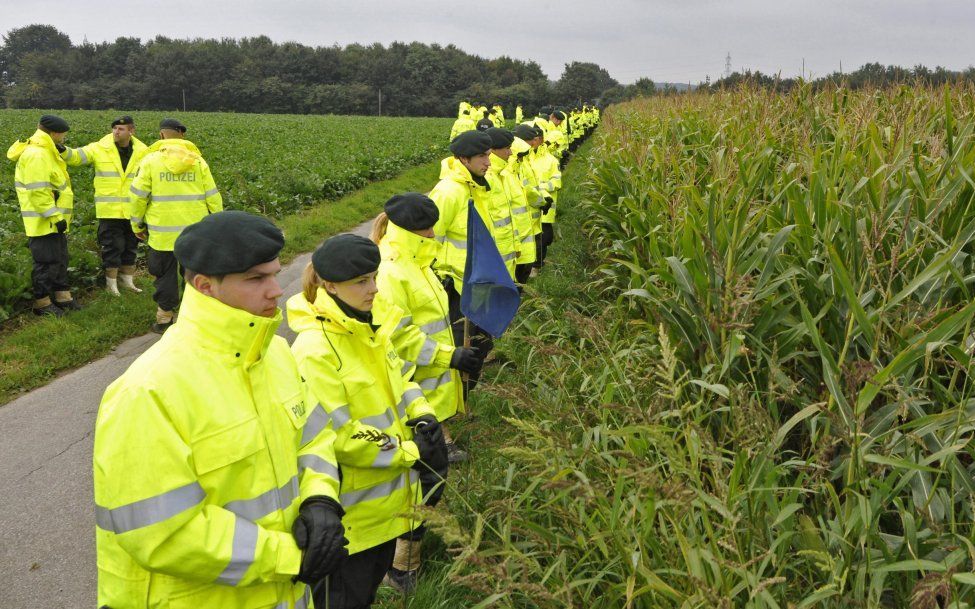 Zoektocht door de Duitse politie naar Mirco. Foto EPA