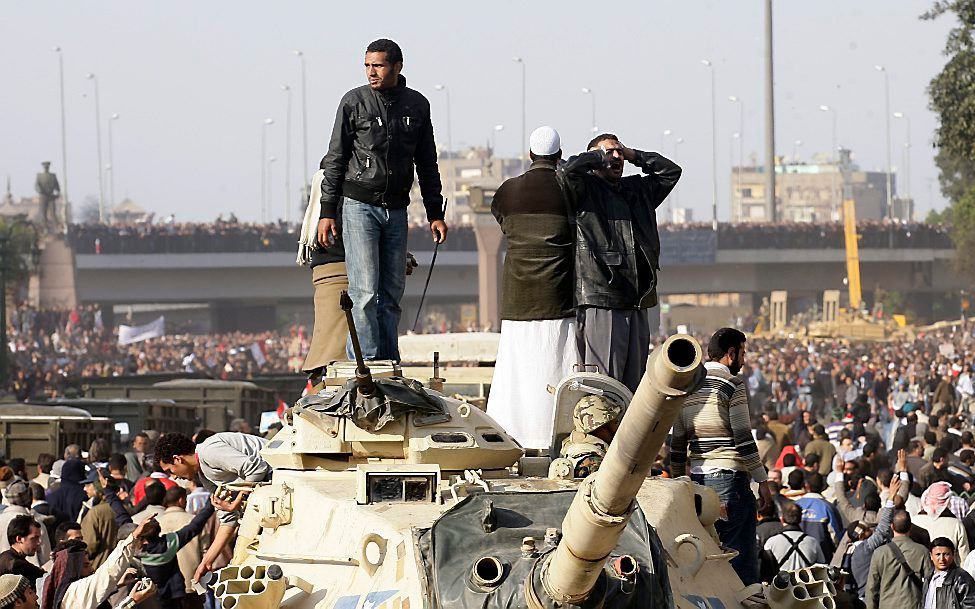 CAIRO – Het Egyptische leger hield zich voornamelijk afzijdig bij de betogingen van de afgelopen negen dagen op het centrale Tahrirplein in Caïro. Foto EPA