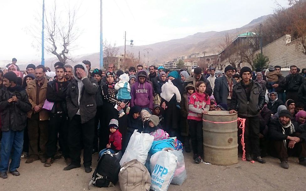 Madaya is in handen van de rebellen en wordt omsingeld door regeringstroepen, waardoor de 40.000 inwoners van de buitenwereld zijn afgesloten. beeld AFP