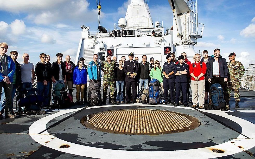 De expeditie met Nederlandse wetenschappers en mariniers voor vertrek uit Den Helder. beeld ANP