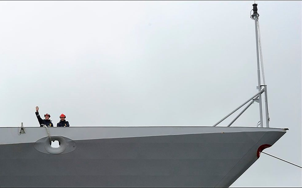 DEN HELDER - Het marinefregat Hr.Ms. Tromp arriveert in de haven van Den Helder. Foto ANP