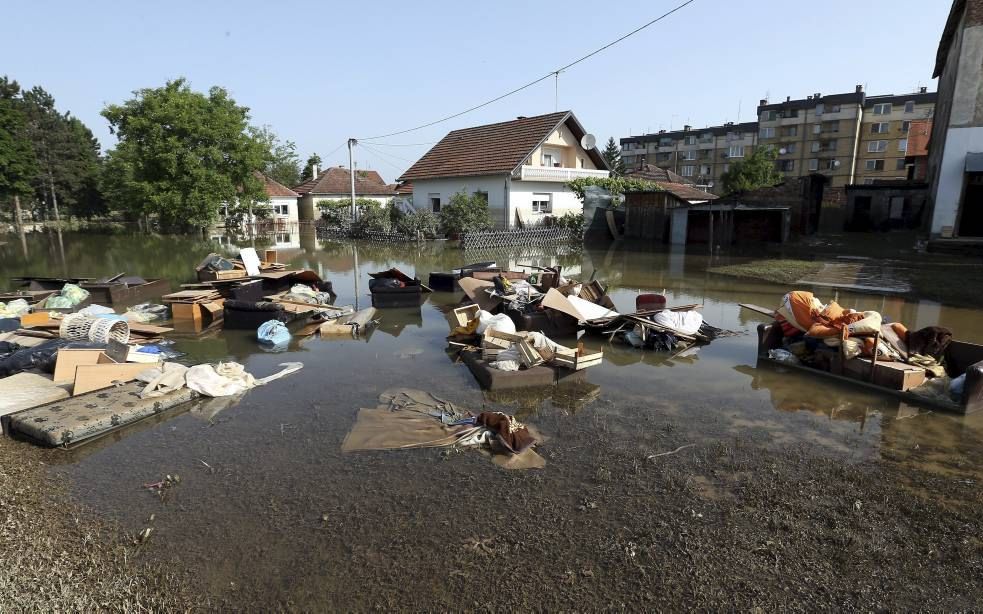 De door de watersnood getroffen Bosnische stad Bosanski Samac. beeld EPA