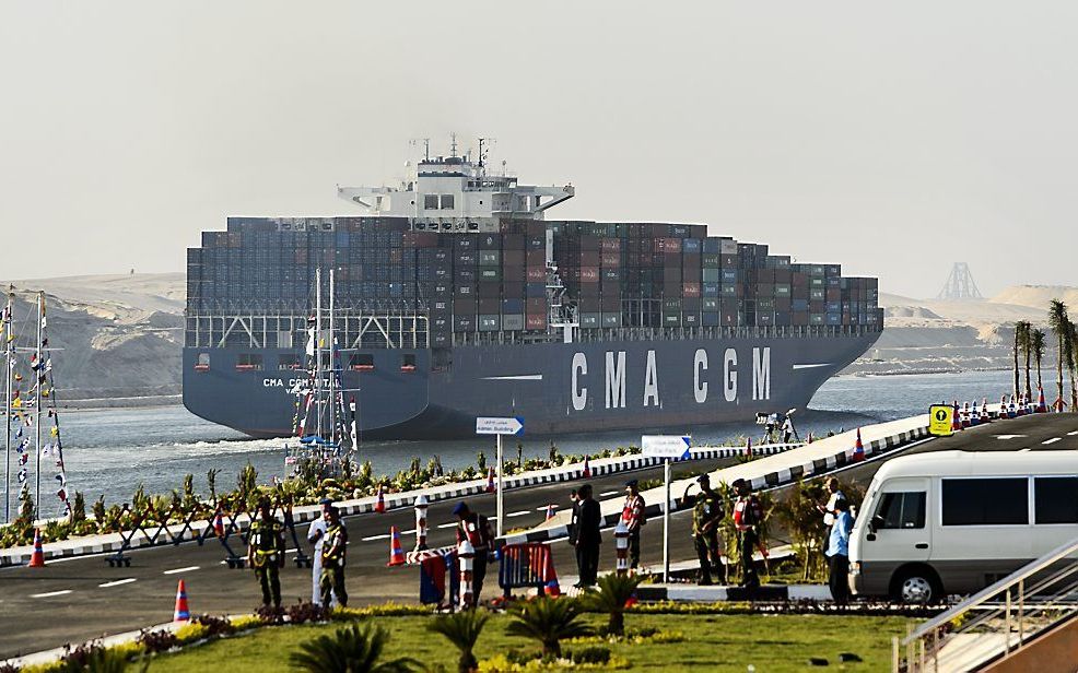 In Egypte is donderdag het nieuwe deel van het Suezkanaal geopend. beeld ANP