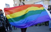 Het Roemeense parlement heeft de eerste stap gezet om het huwelijk in de grondwet te omschrijven als een relatie van man en vrouw. beeld EPA, ROBERT GHEMENT