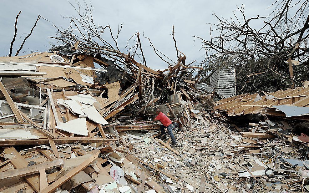 Schade na tornado. Foto EPA