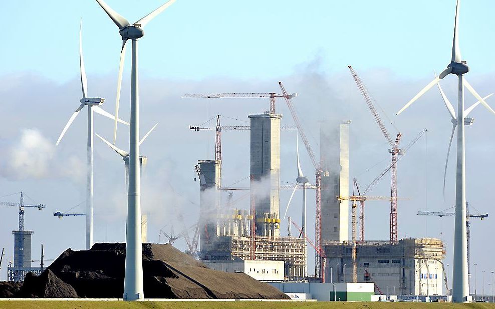 Kolencentrale in aanbouw in de Groningse Eemshaven. Foto ANP