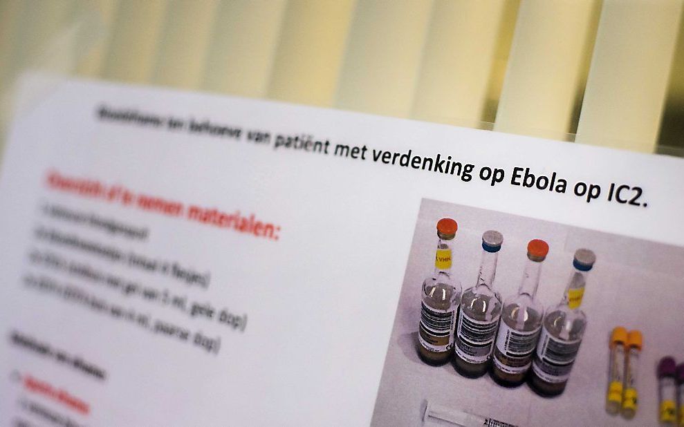 Richtlijnen voor de behandeling van een patiënt met ebola. beeld ANP