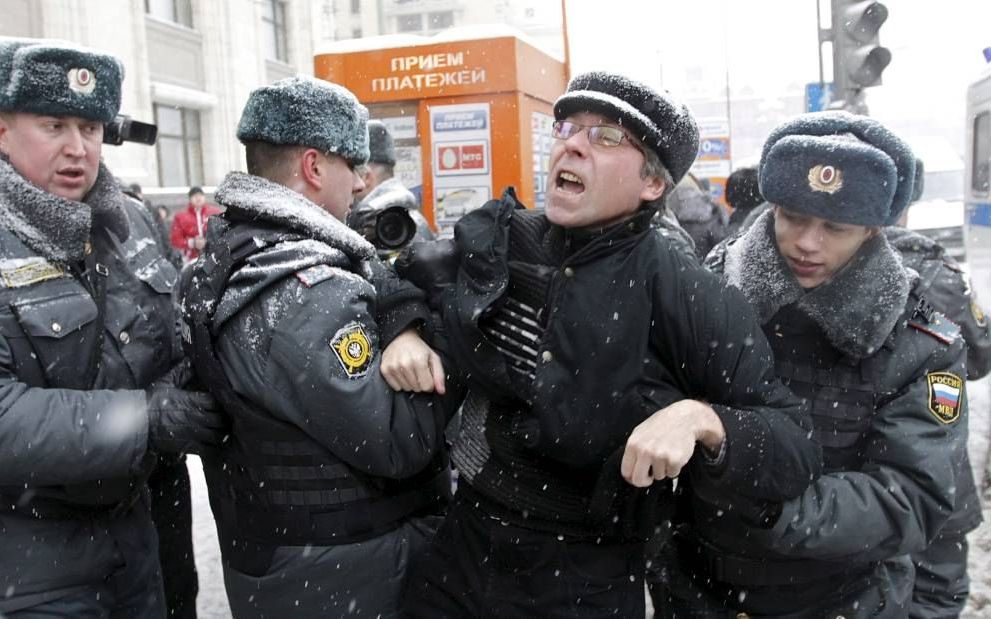 Allerlei maatschappelijke organisaties in Rusland kregen de afgelopen tijd bezoek van de autoriteiten. President Poetin waarschuwt voor buitenlandse inmenging.  Foto EPA