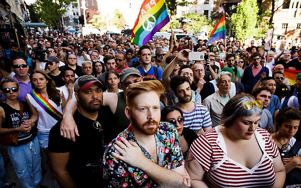 Herdenkingstocht in New York na de schietpartij in Orlando. Beeld EPA