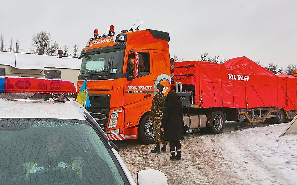 Het in de reformatorische kring niet onbekende bedrijf Van der Vlist Transport Group is betrokken bij het vervoer van de onderdelen van de MH17. beeld ANP