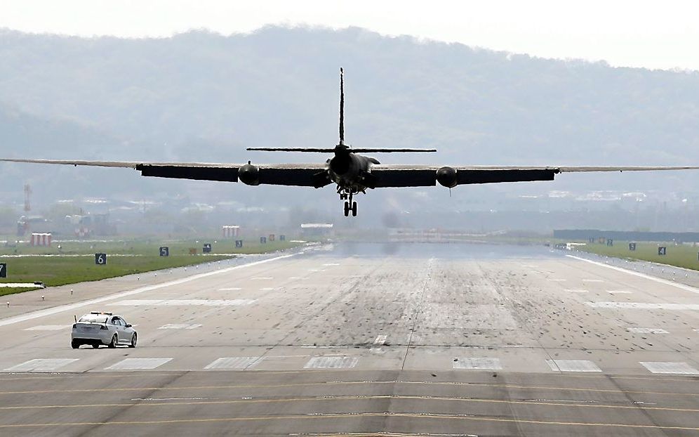 Een Amerikaans toestel maandag in Zuid-Korea. beeld EPA