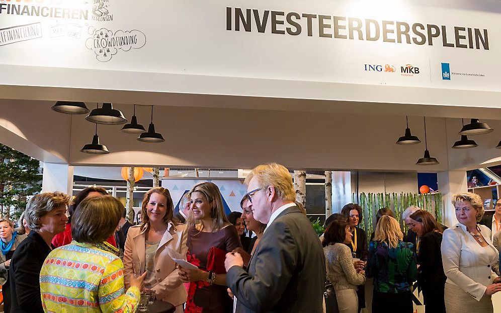 Het aantal vrouwen met topfuncties in het bedrijfsleven is vorig jaar opnieuw licht toegenomen. Dat blijkt uit onderzoek onder een kleine 250 Nederlandse bedrijven die het zogeheten Charter Talent naar de Top hebben ondertekend. Tussen 2013 en 2014 steeg 