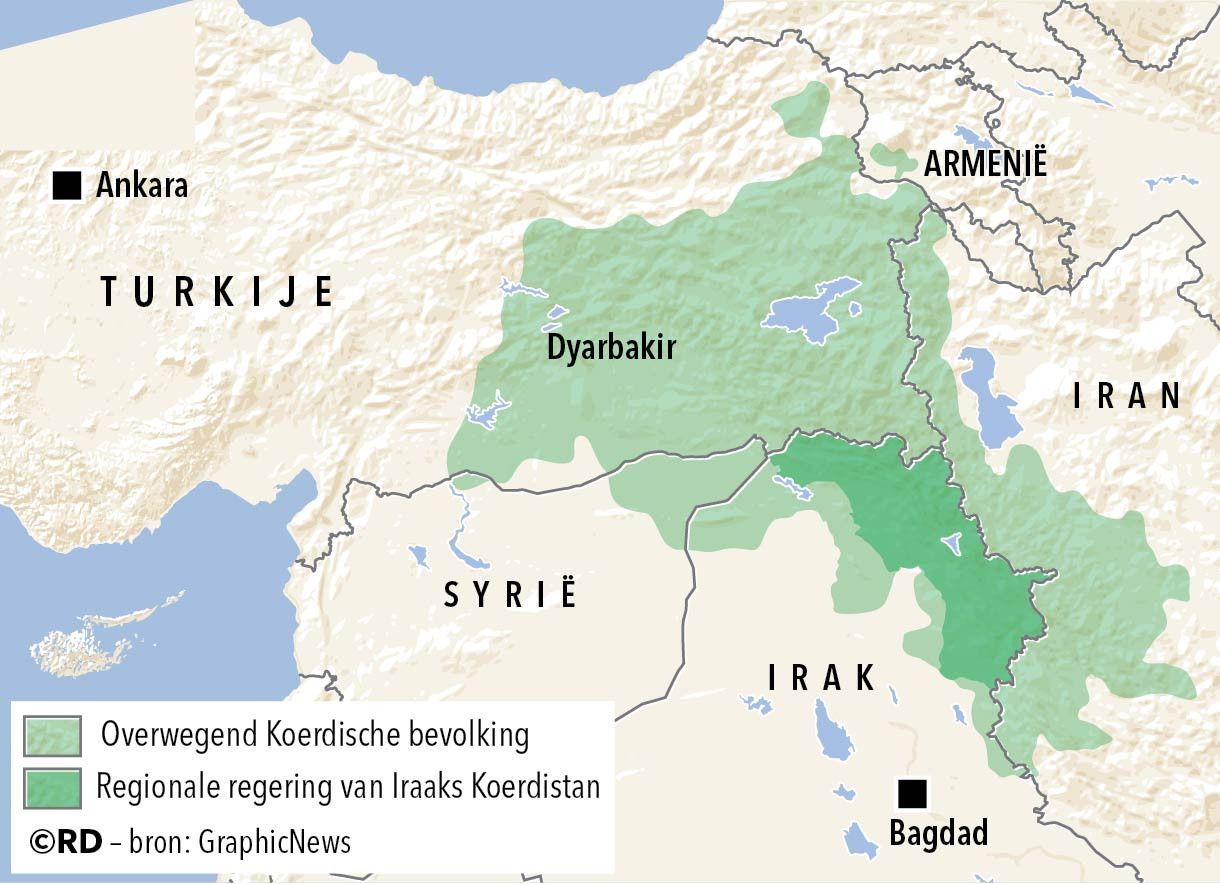 Een kaart met daarop aangegeven waar de Koerdische bevolking zich bevindt. Met name in het zuid-oosten van Turkije en het noorden van Irak en Syrië en ook nog een gedeelte in het westen van Iran.