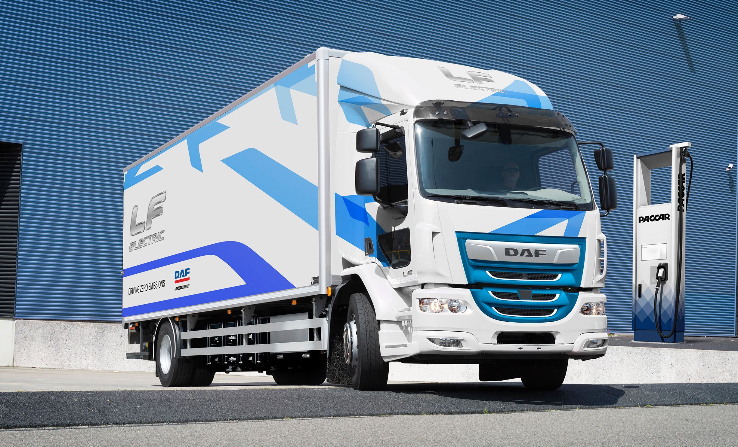 DAF-LF-Electric-with-charger.jpg