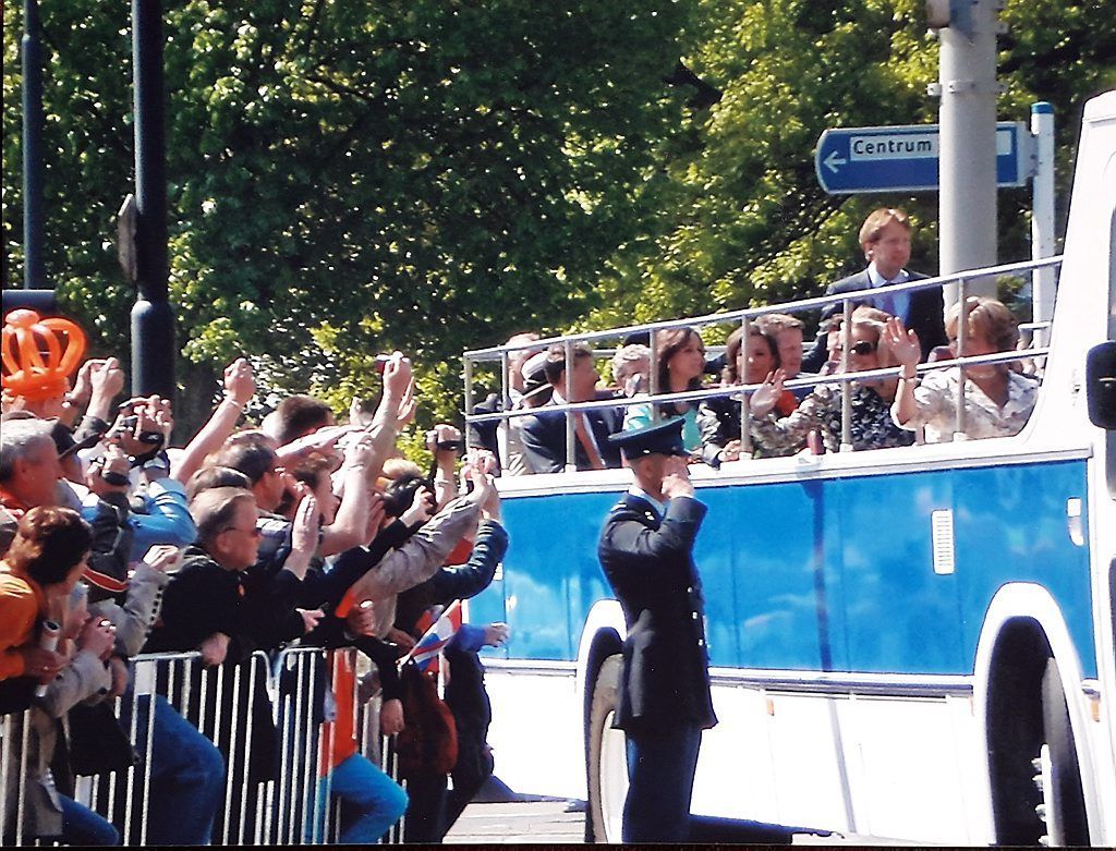 Koninginnedag_2009_bus_web.jpg