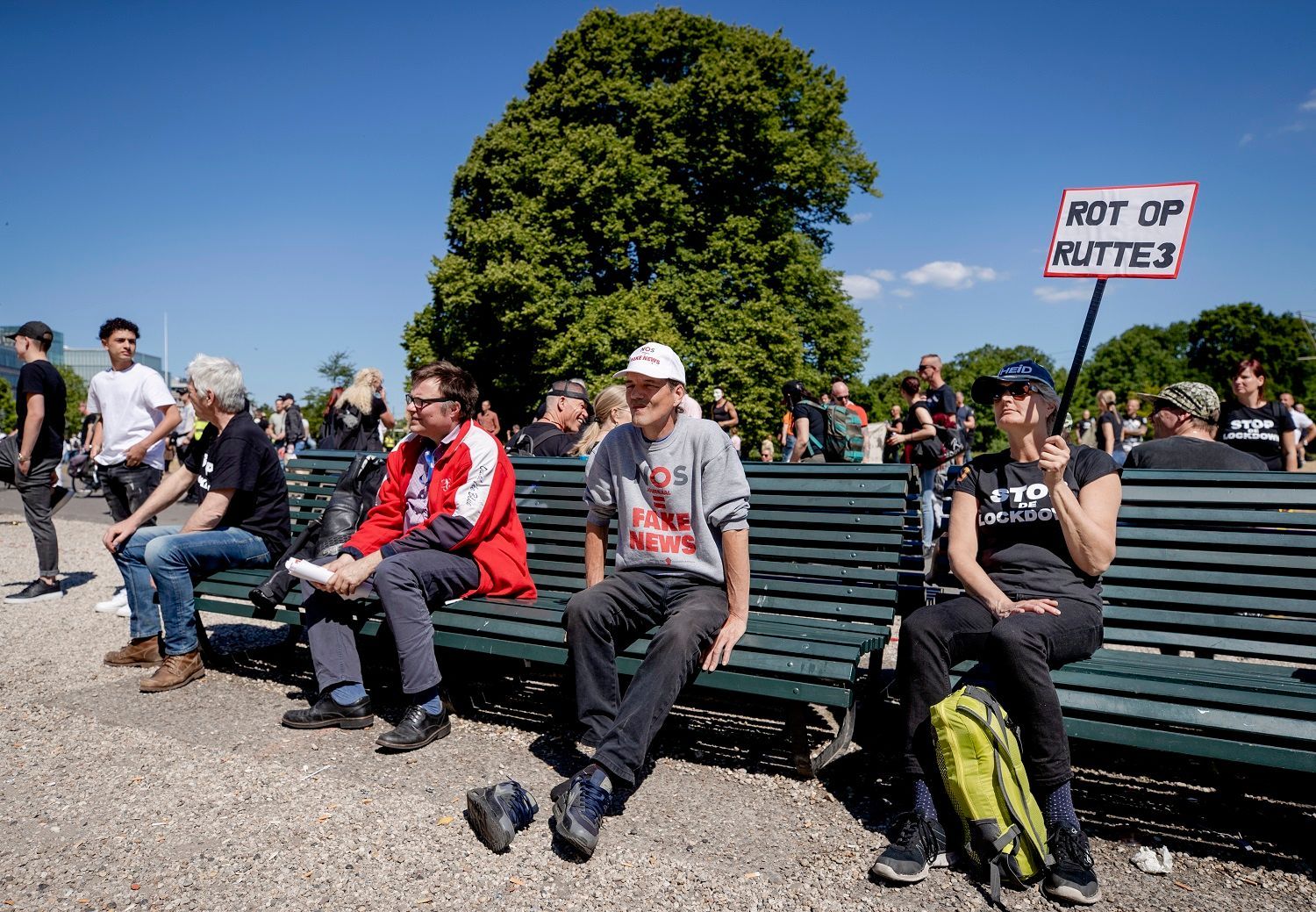 demonstranten koekamp.jpg