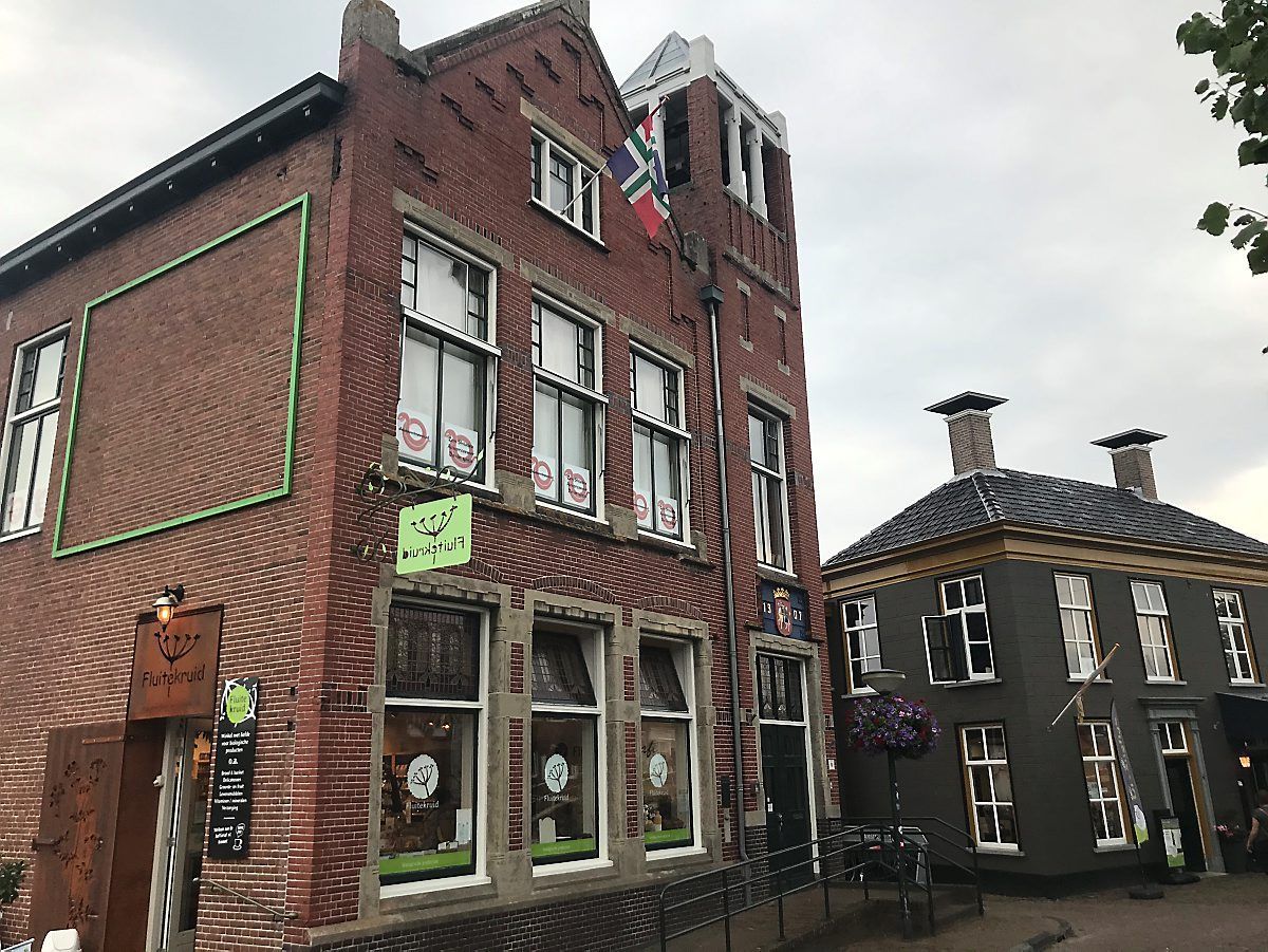 oudgemeentehuis.jpg