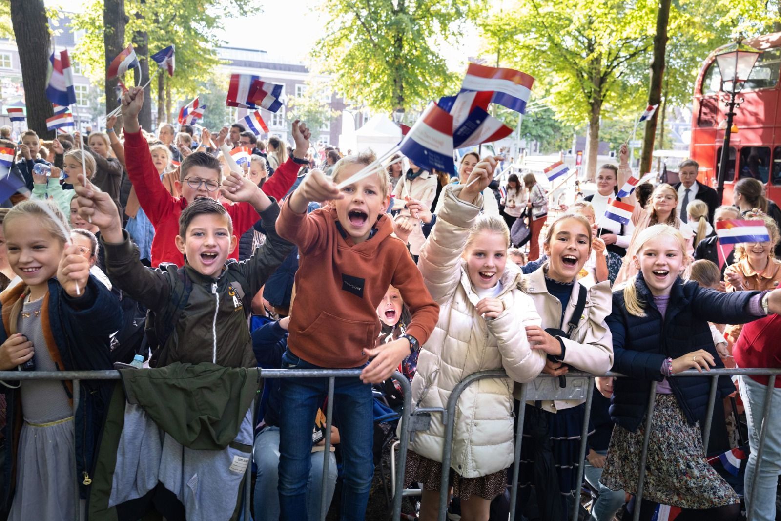 Prinsjesdag 2022 Route Applaus wedijvert op Prinsjesdag met boegeroep langs de route