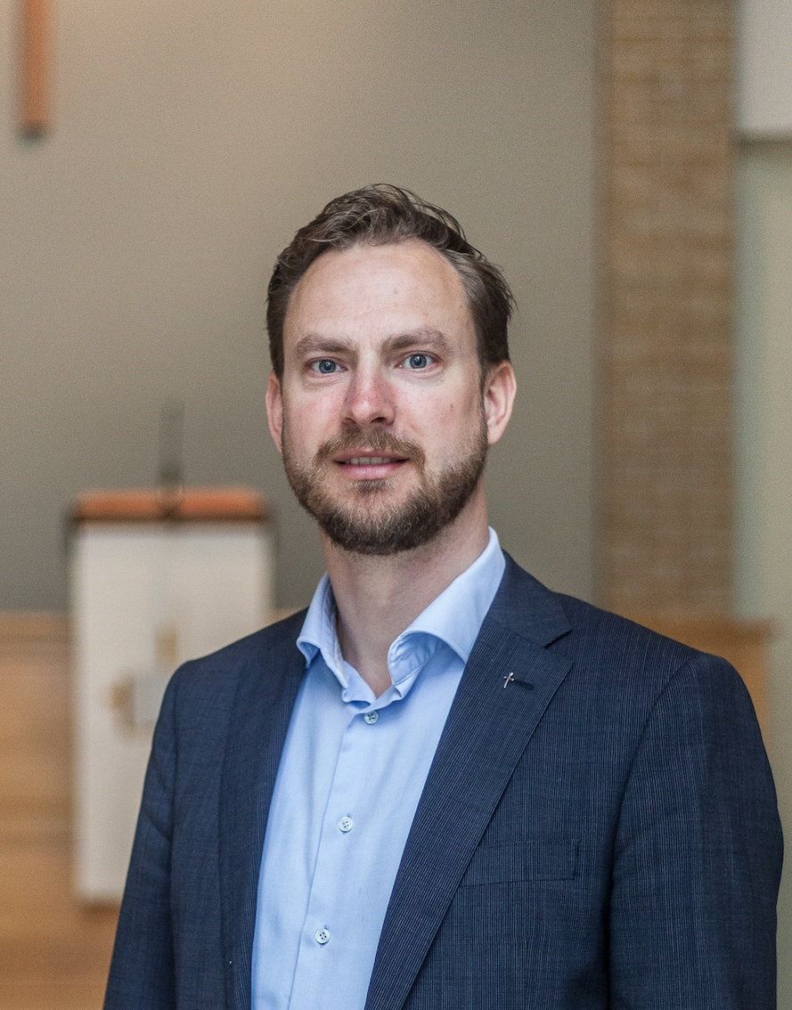 Ds K Van Olst Doornspijk Ds. Van Olst wordt directeur EH: „Ik wil mijn roeping trouw blijven”