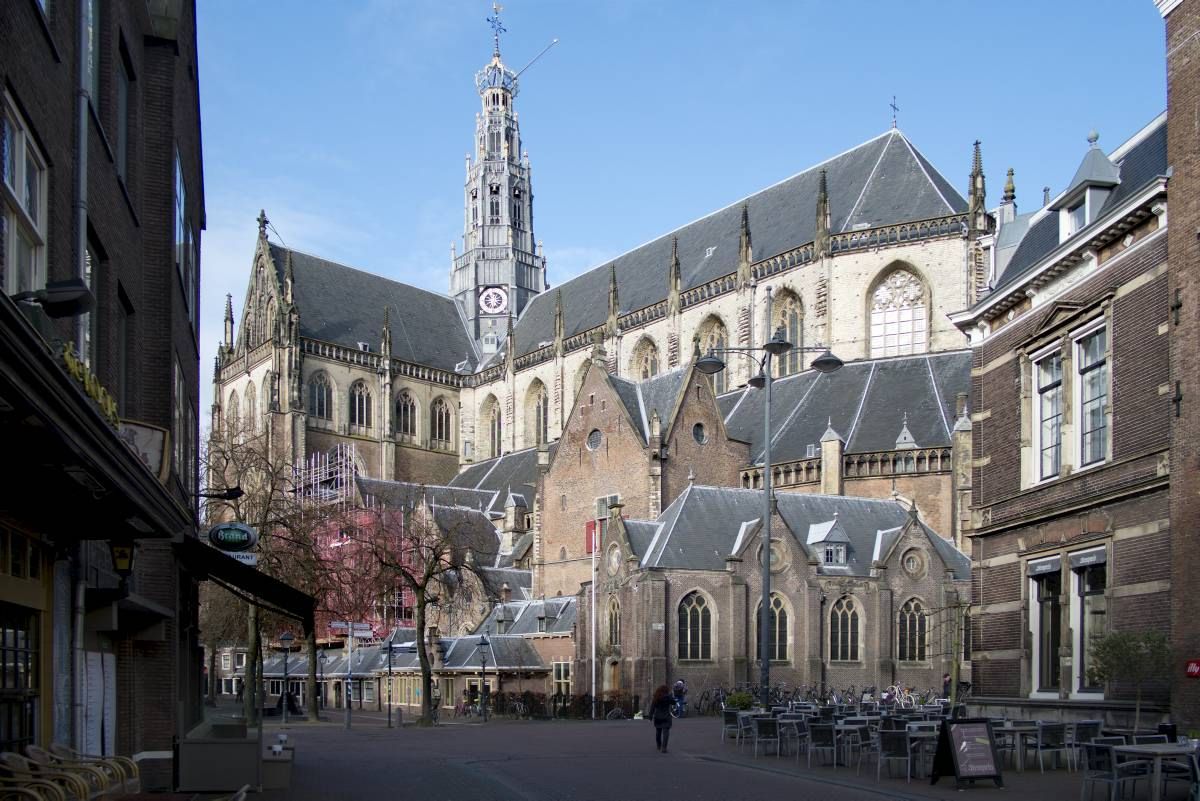 Taalrubriek de kogel is door de kerk Taalrubriek de kogel is door de kerk